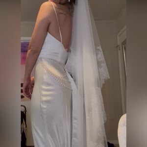 Wide Chantilly Lace bridal veil, 2-Tier Chantilly lace Drop Veil with Blusher